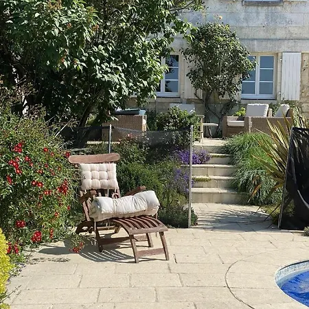 Grande Maison Centre Avec Jardin Et Piscine